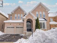 32 MISTYGLEN CRESCENT Brampton Ontario, L6Y 0X2