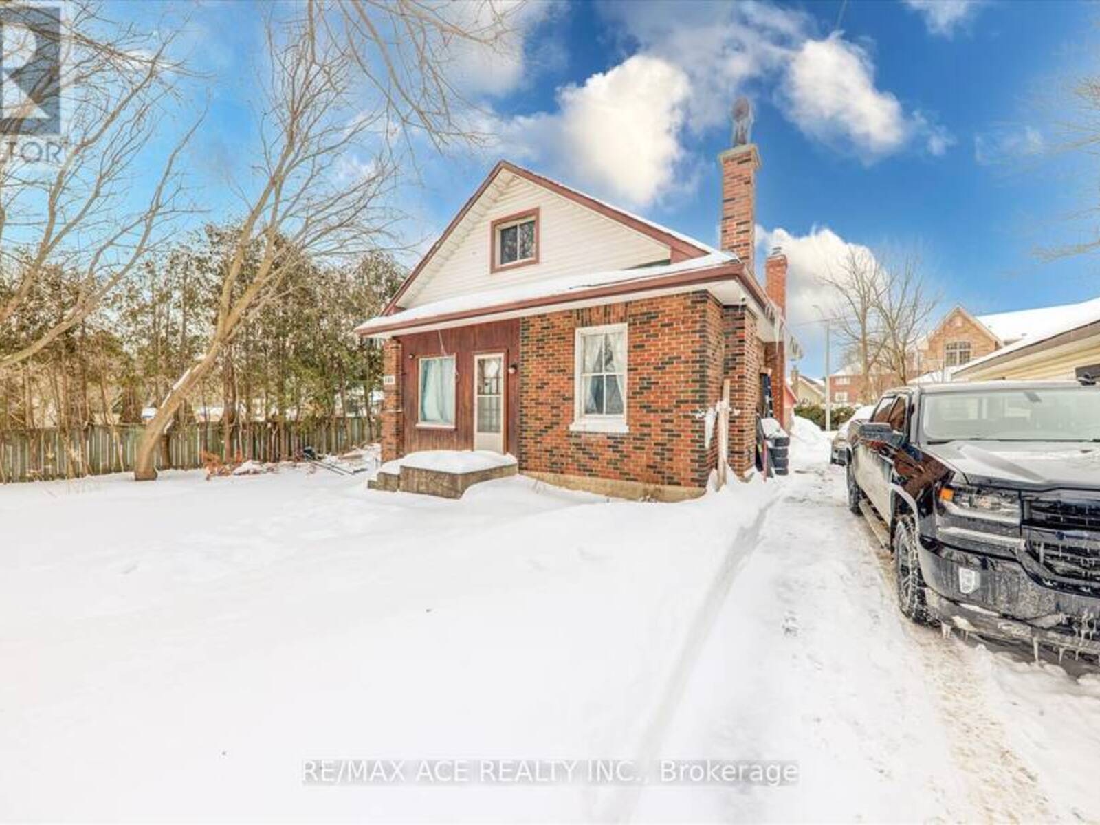 304 WEST SCUGOG LANE, Clarington, Ontario L1C 3K2