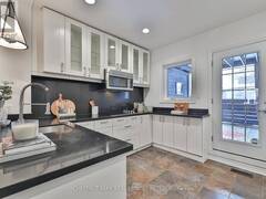 150 CHRISTIE STREET Toronto Ontario, M6G 3B4