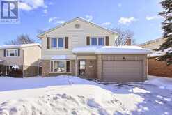 113 LOWE BOULEVARD | Newmarket Ontario | Slide Image One