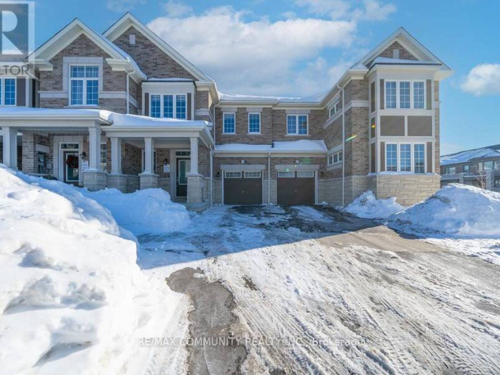 3353 SWORDBILL STREET, Pickering, Ontario L1X 0N2