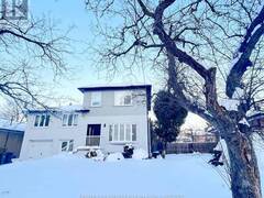 19 DEERING CRESCENT Toronto Ontario, M2M 2A2