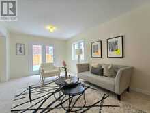 19 LIVING CRESCENT | Markham Ontario | Slide Image Thirteen