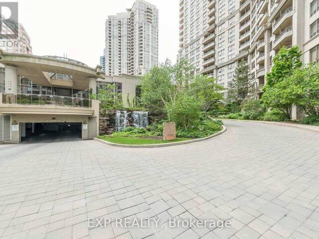 121 - 3888 DUKE OF YORK BOULEVARD Mississauga Ontario, L5B 4P5 - 1 Bedroom Condo For Sale