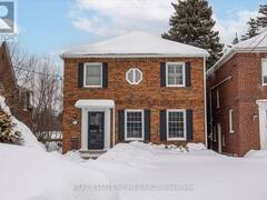 51 EDGECOMBE AVENUE Toronto Ontario, M5N 2X4