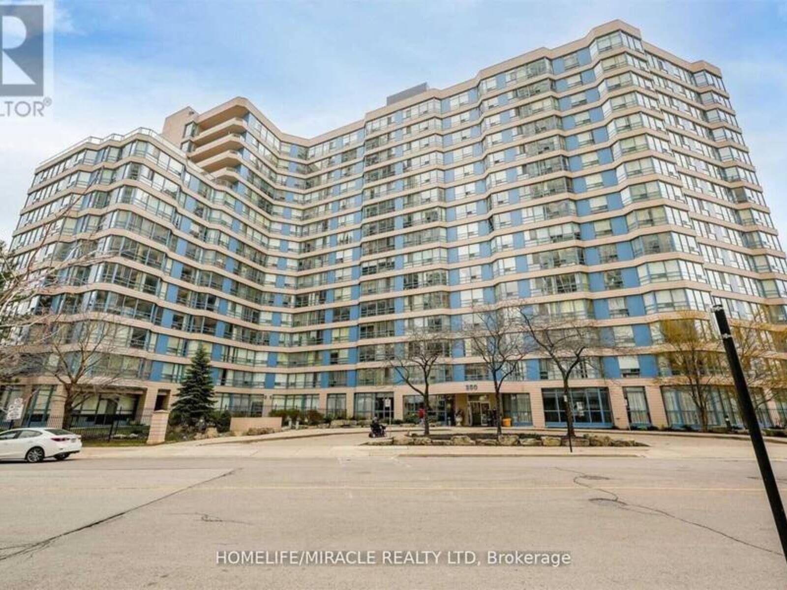 318 - 250 WEBB DRIVE, Mississauga, Ontario L6P 1Y9