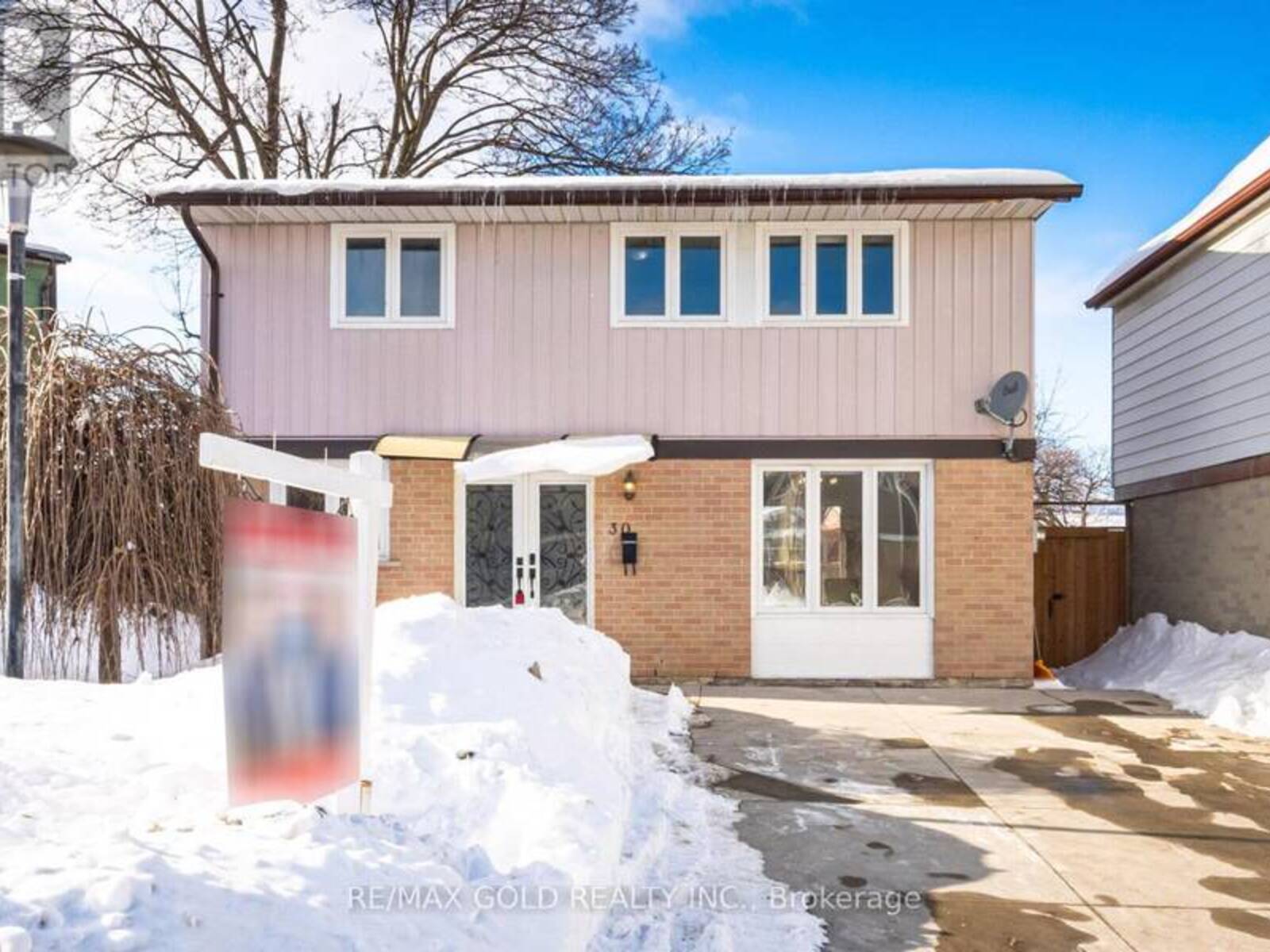 30 GRAND VALLEY DRIVE W, Brampton, Ontario L6S 2L1