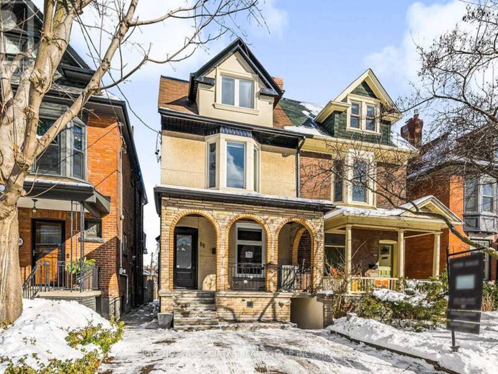 89 CONCORD AVENUE, Toronto, Ontario M6H 2P2