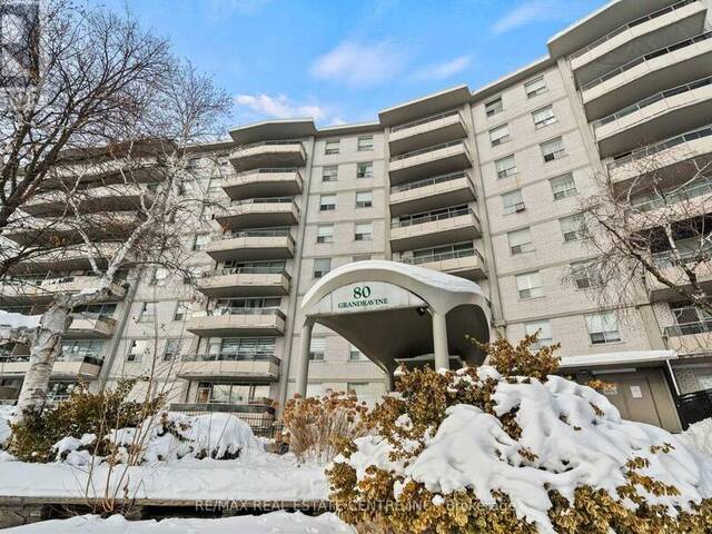 309 - 80 GRANDRAVINE DRIVE Toronto Ontario, M3J 1B2 - 3 Bedrooms Condo For Sale