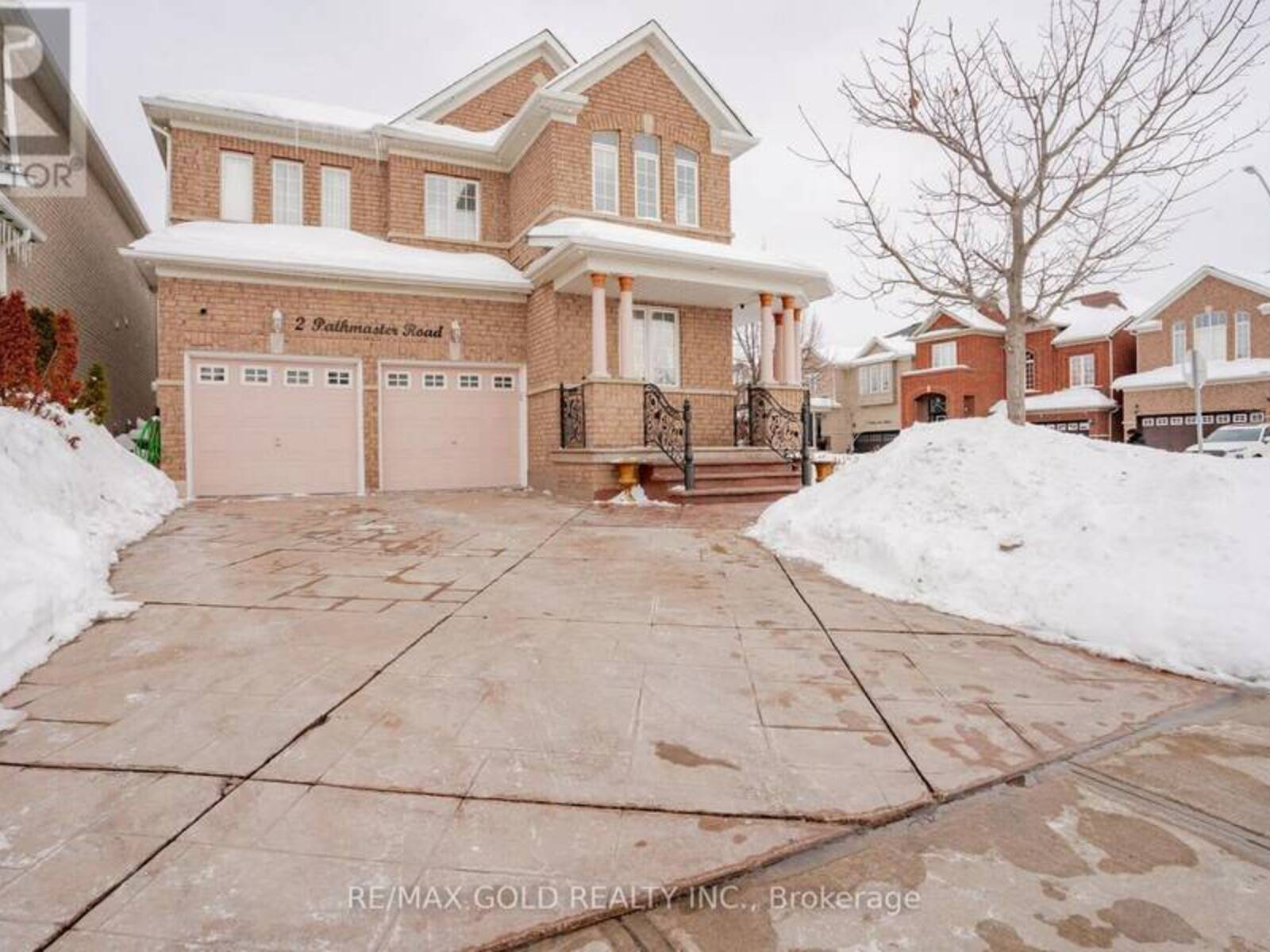 2 PATHMASTER ROAD, Brampton, Ontario L6P 2G9