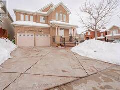 2 PATHMASTER ROAD Brampton Ontario, L6P 2G9