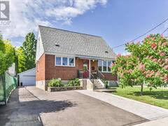 22 DONORA DRIVE Toronto Ontario, M4B 1B5