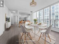 3202 - 8 YORK STREET Toronto Ontario, M5J 2Y2