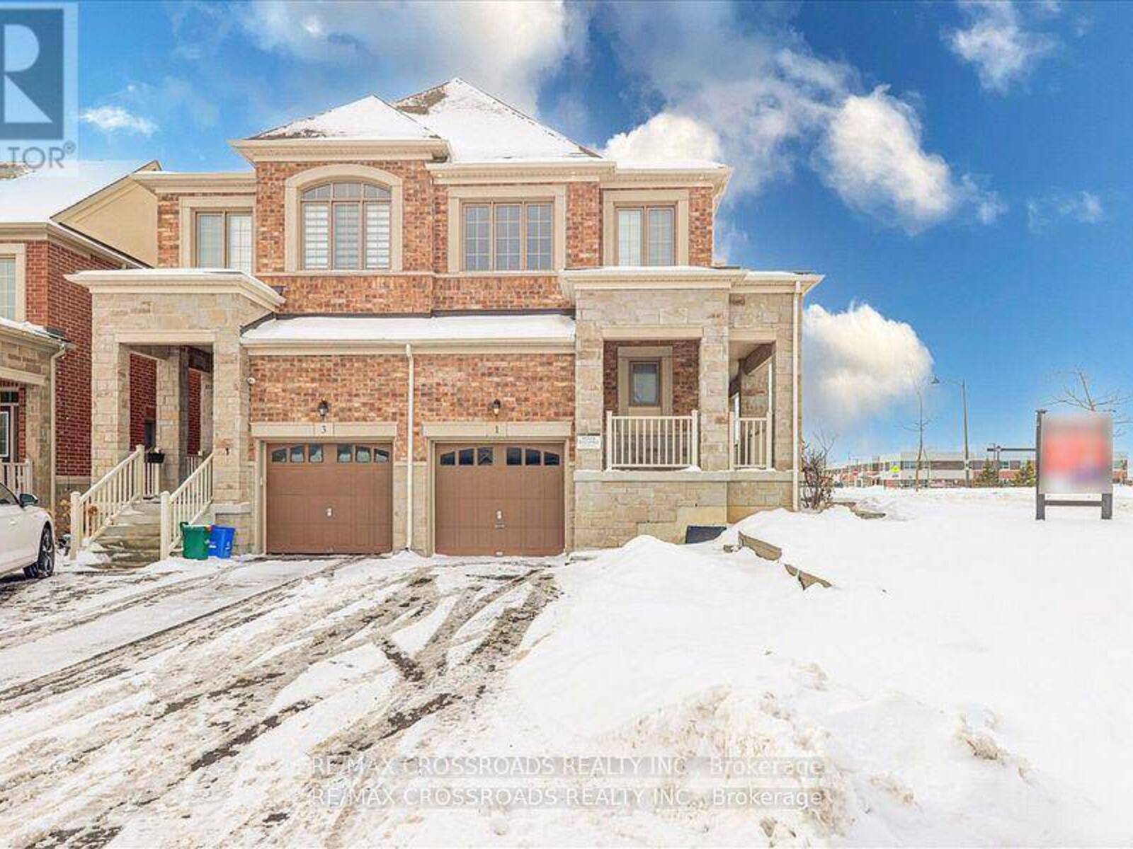 1 KESTER COURT, East Gwillimbury, Ontario L9N 0P3