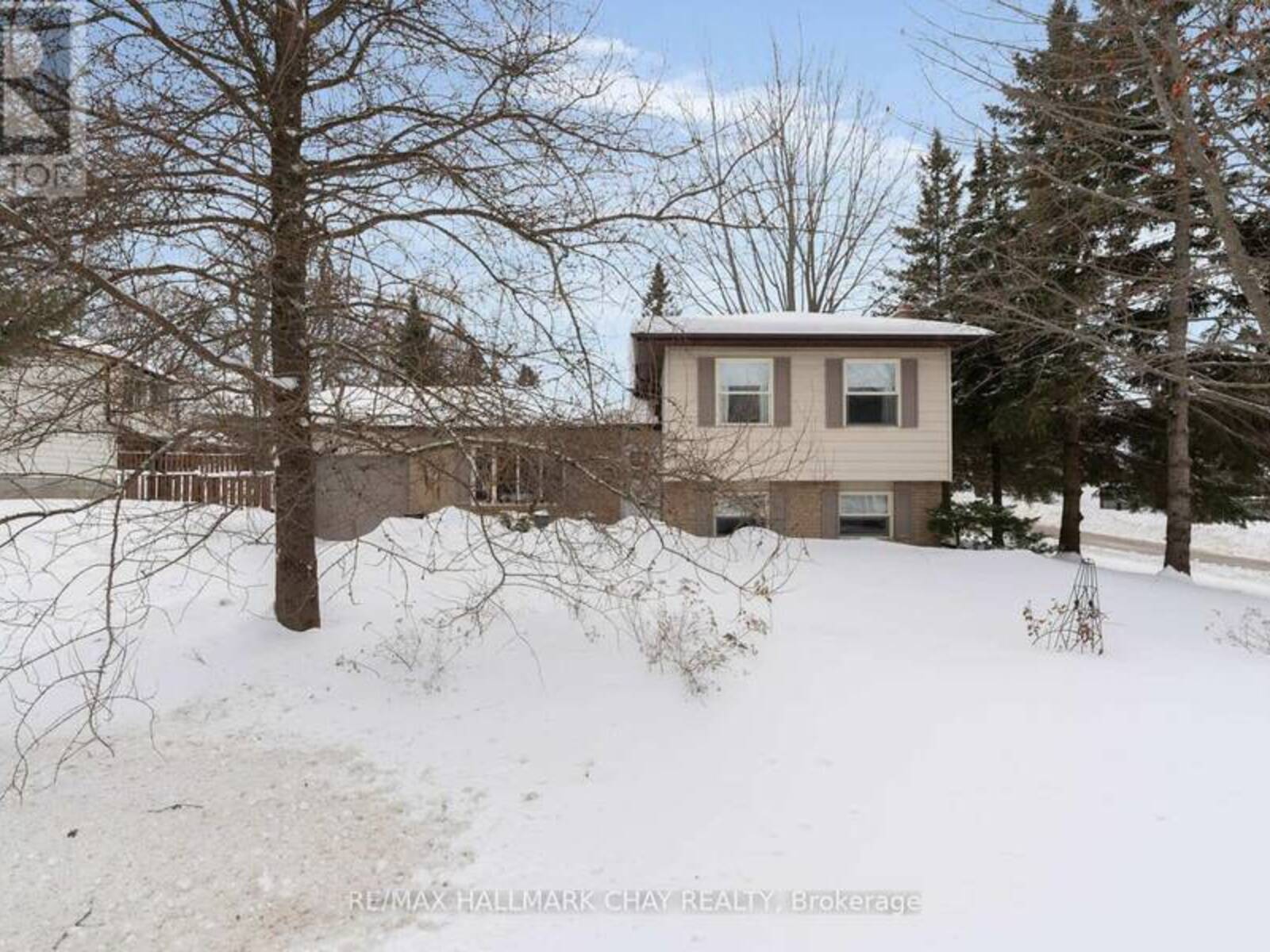 57 INDIAN ARROW ROAD, Barrie, Ontario L4M 5P1