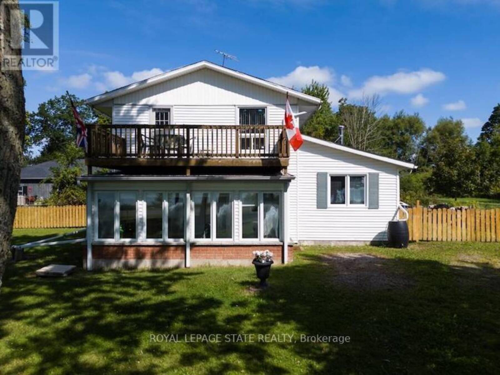 2431 LAKESHORE ROAD, Dunnville, Ontario N1A 2W8