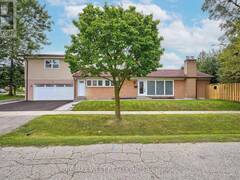 9 MOORESHEAD DRIVE Toronto Ontario, M9C 2R9