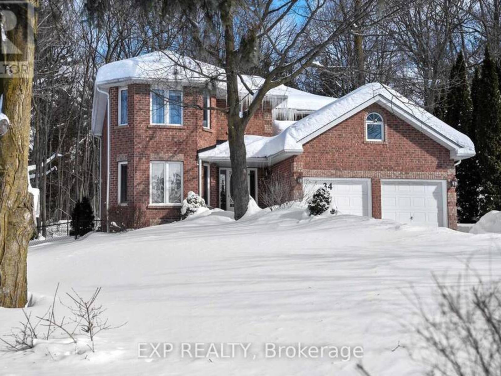 34 HOLLIS CRESCENT, East Gwillimbury, Ontario L9N 1E7