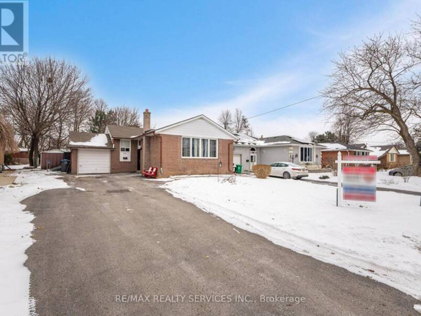 64 KIMBARK DRIVE, Brampton, Ontario L6X 2A4