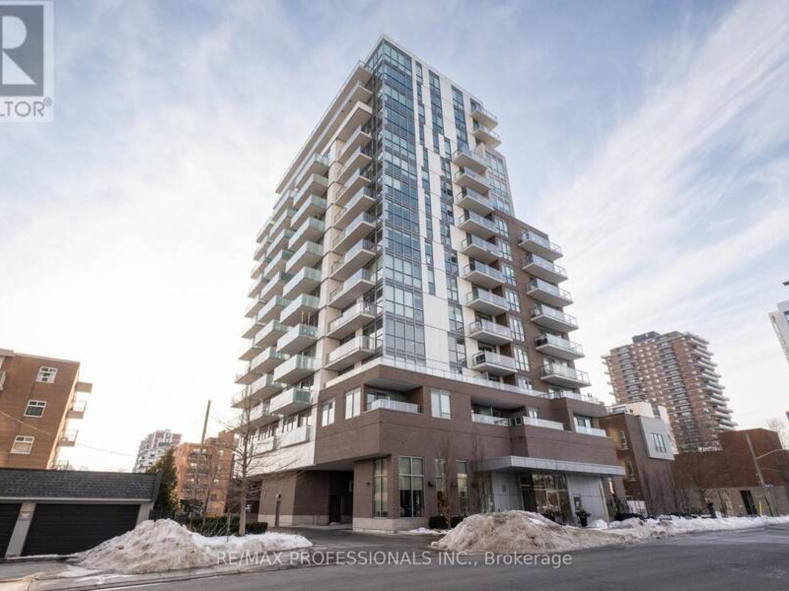 207 - 8 ANN STREET, Mississauga, Ontario L5G 3E6