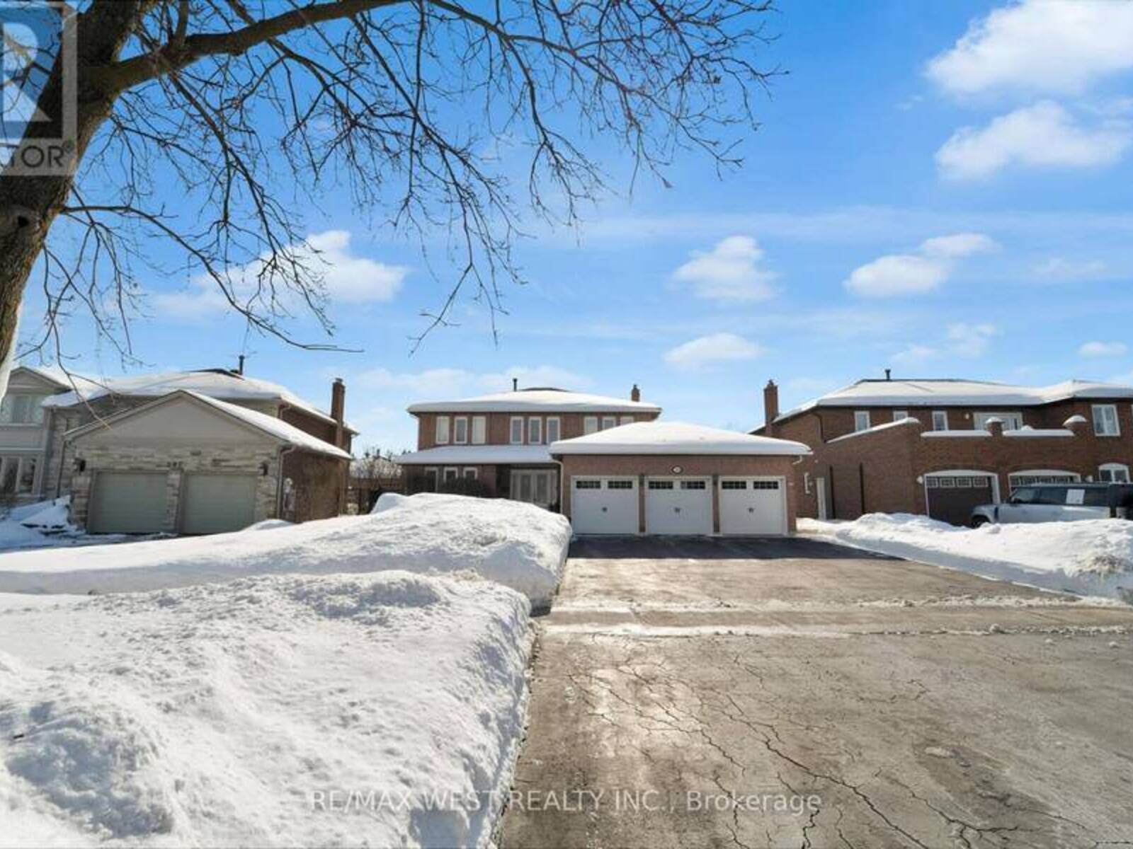 303 WYCLIFFE AVENUE, Vaughan, Ontario L4L 3N7