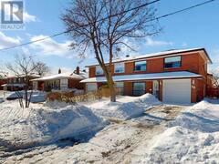 28 PETERSON DRIVE Toronto Ontario, M9M 1X1