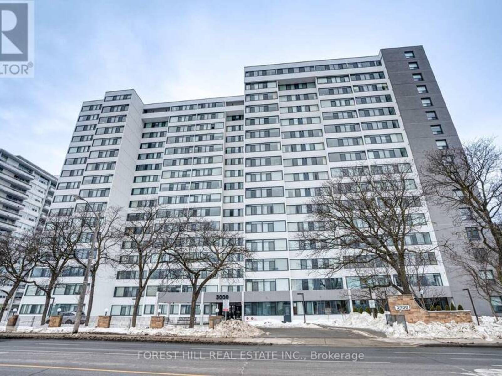 904 - 3000 BATHURST STREET, Toronto, Ontario M6B 3B4