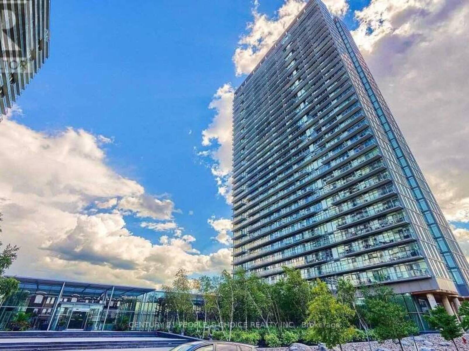 610 - 105 THE QUEENSWAY, Toronto, Ontario M6S 5B5