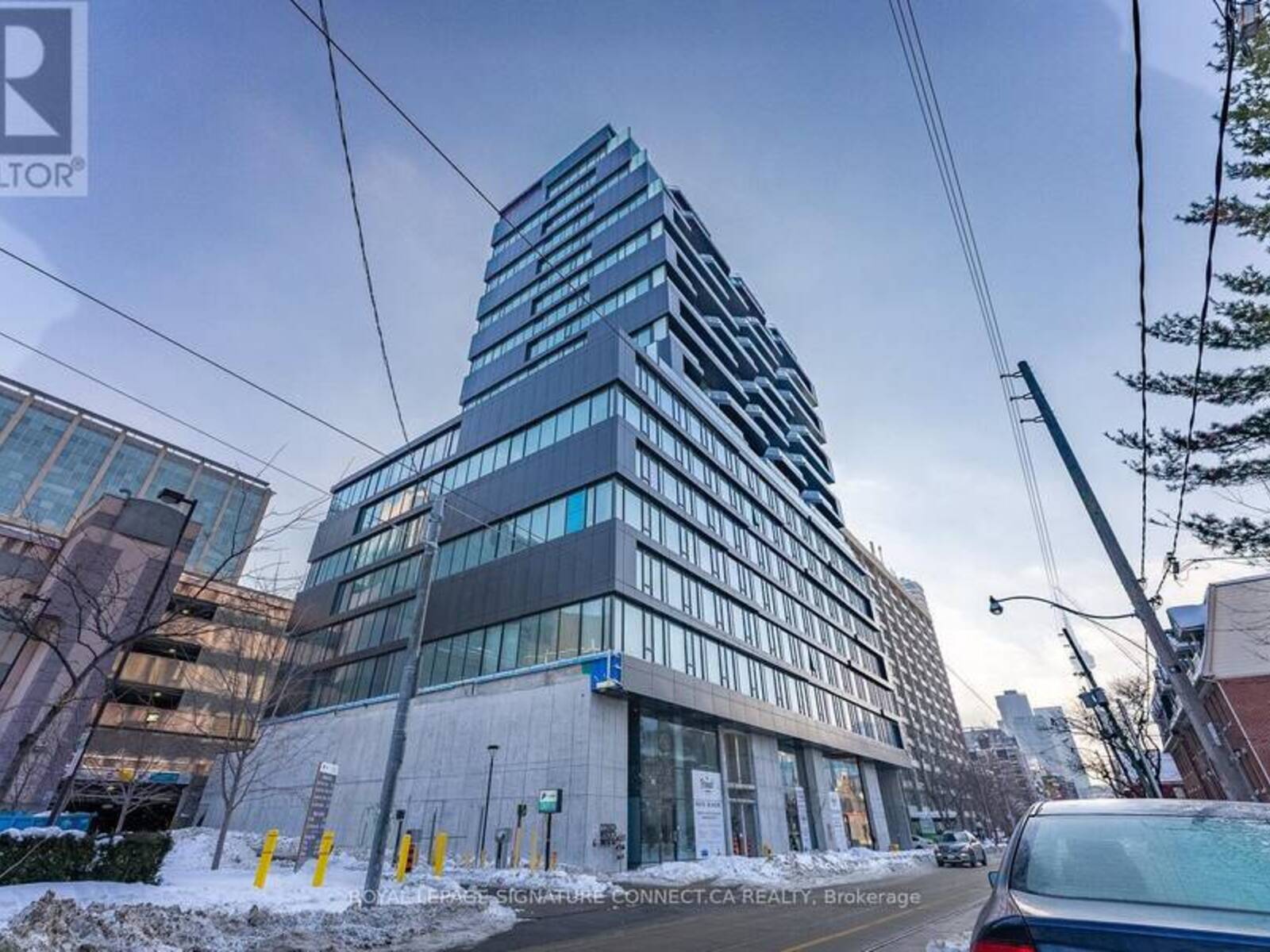 1415 - 195 MCCAUL STREET, Toronto, Ontario M5T 1W6