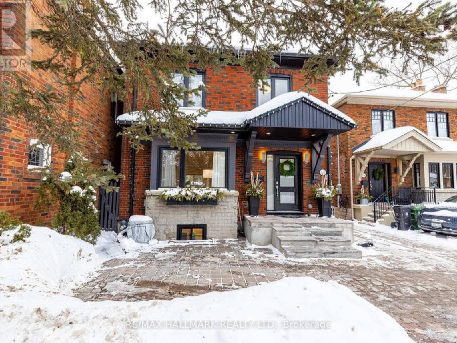 1532 MOUNT PLEASANT ROAD, Toronto, Ontario M4N 2V2