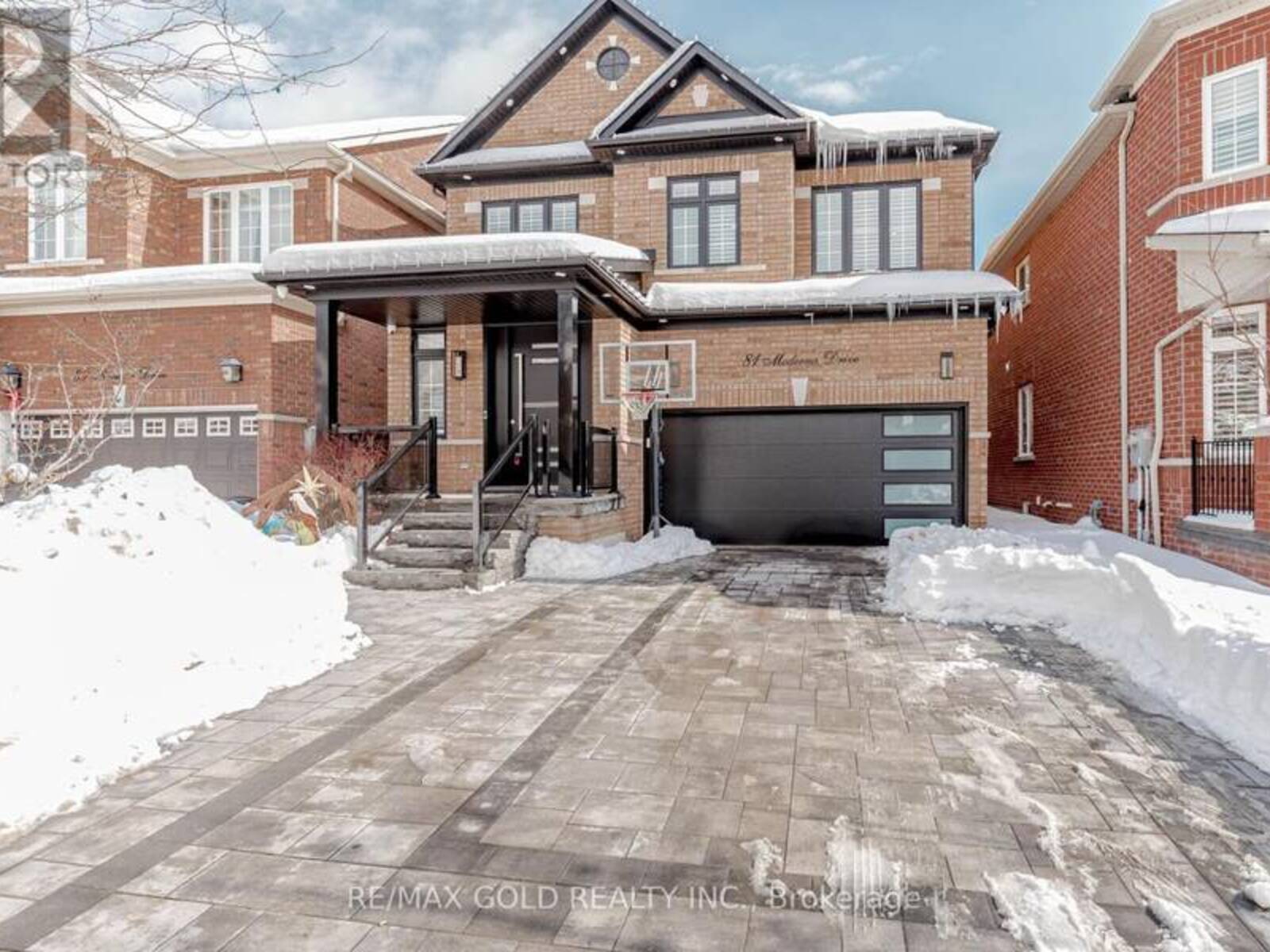 81 MODERNA DRIVE, Vaughan, Ontario L4H 3J2