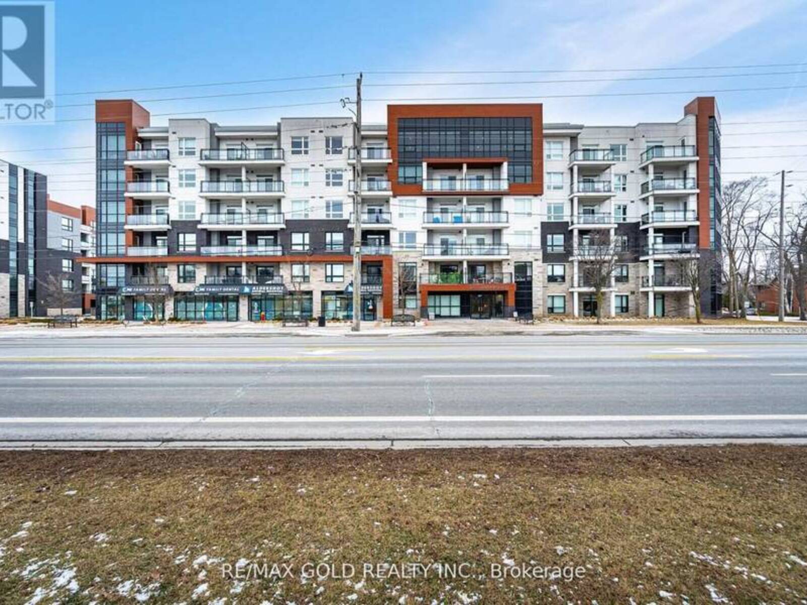 213 - 320 PLAINS ROAD E, Burlington, Ontario L7T 0C1