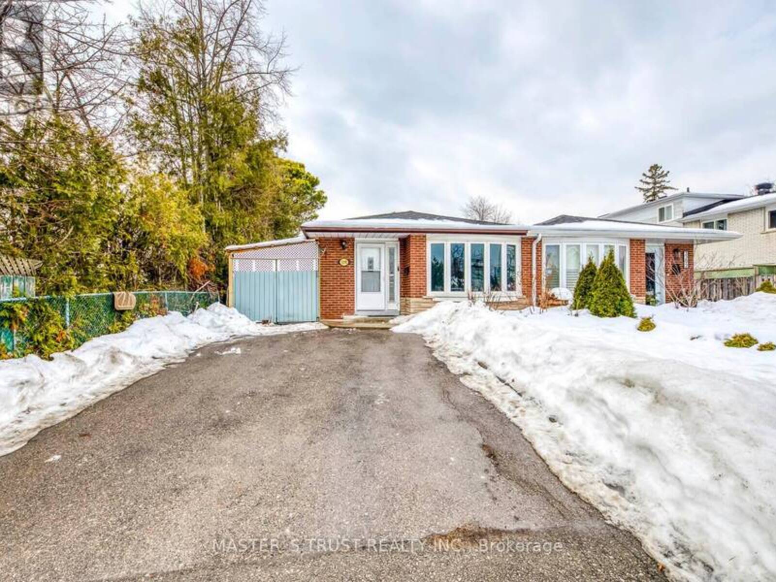 3290 GRECHEN ROAD, Mississauga, Ontario L5C 2R4