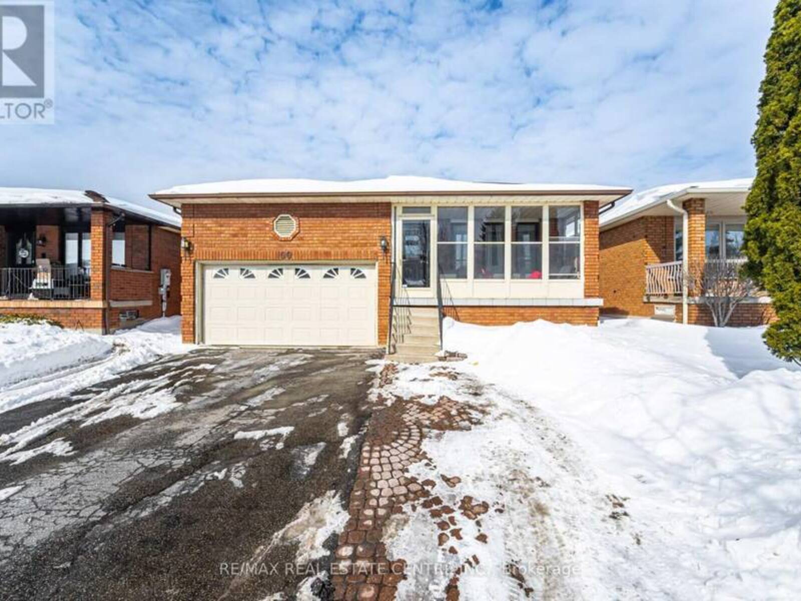 60 MARIETA STREET, Vaughan, Ontario L4L 7T1