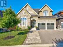 9 LA QUINTA LANE | Newmarket Ontario | Slide Image One