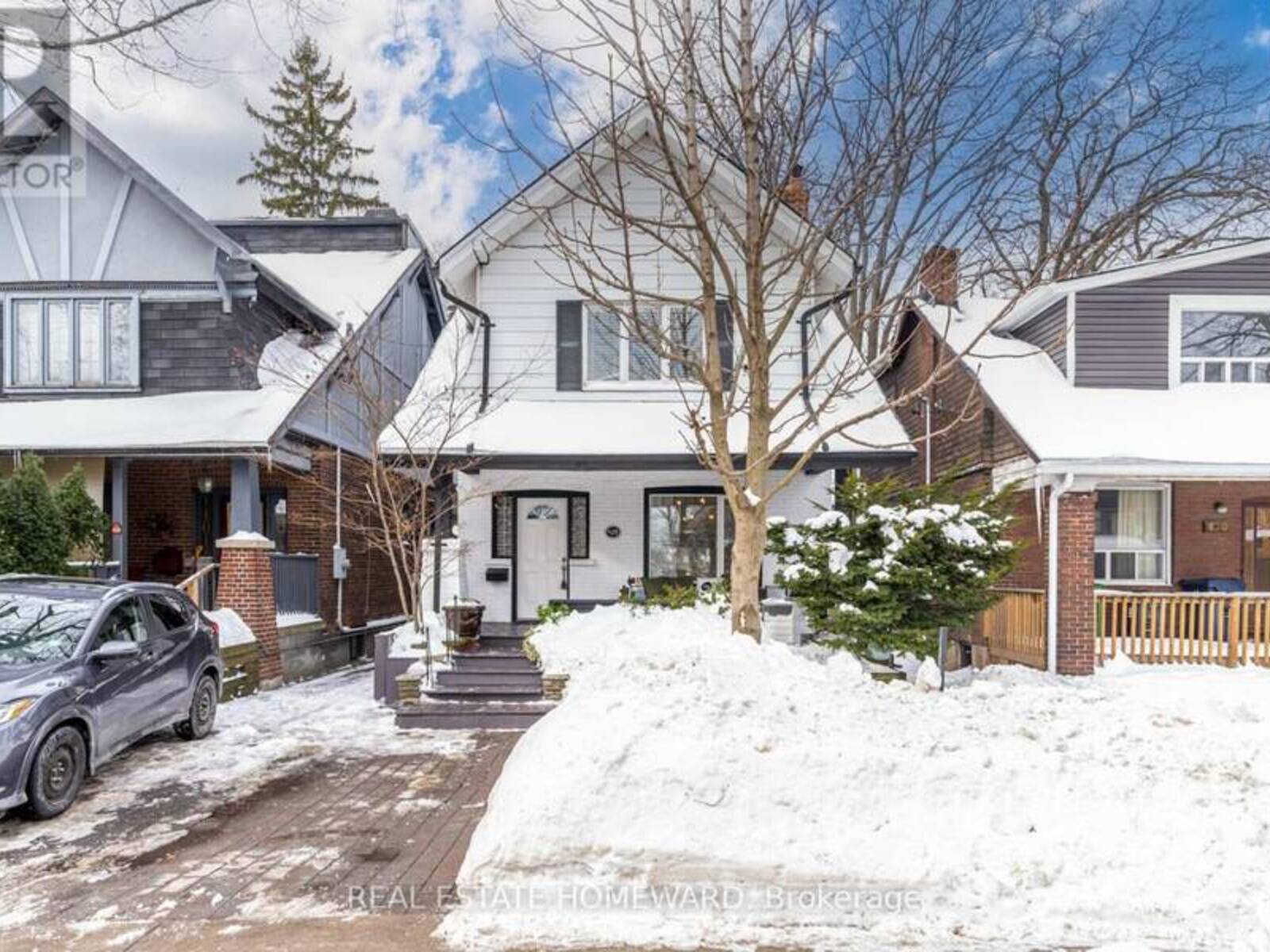 428 VICTORIA PARK AVENUE, Toronto, Ontario M4E 3T2