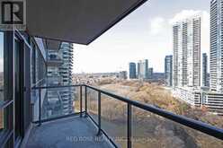 1605 - 2230 LAKE SHORE BOULEVARD W | Toronto Ontario | Slide Image Nineteen