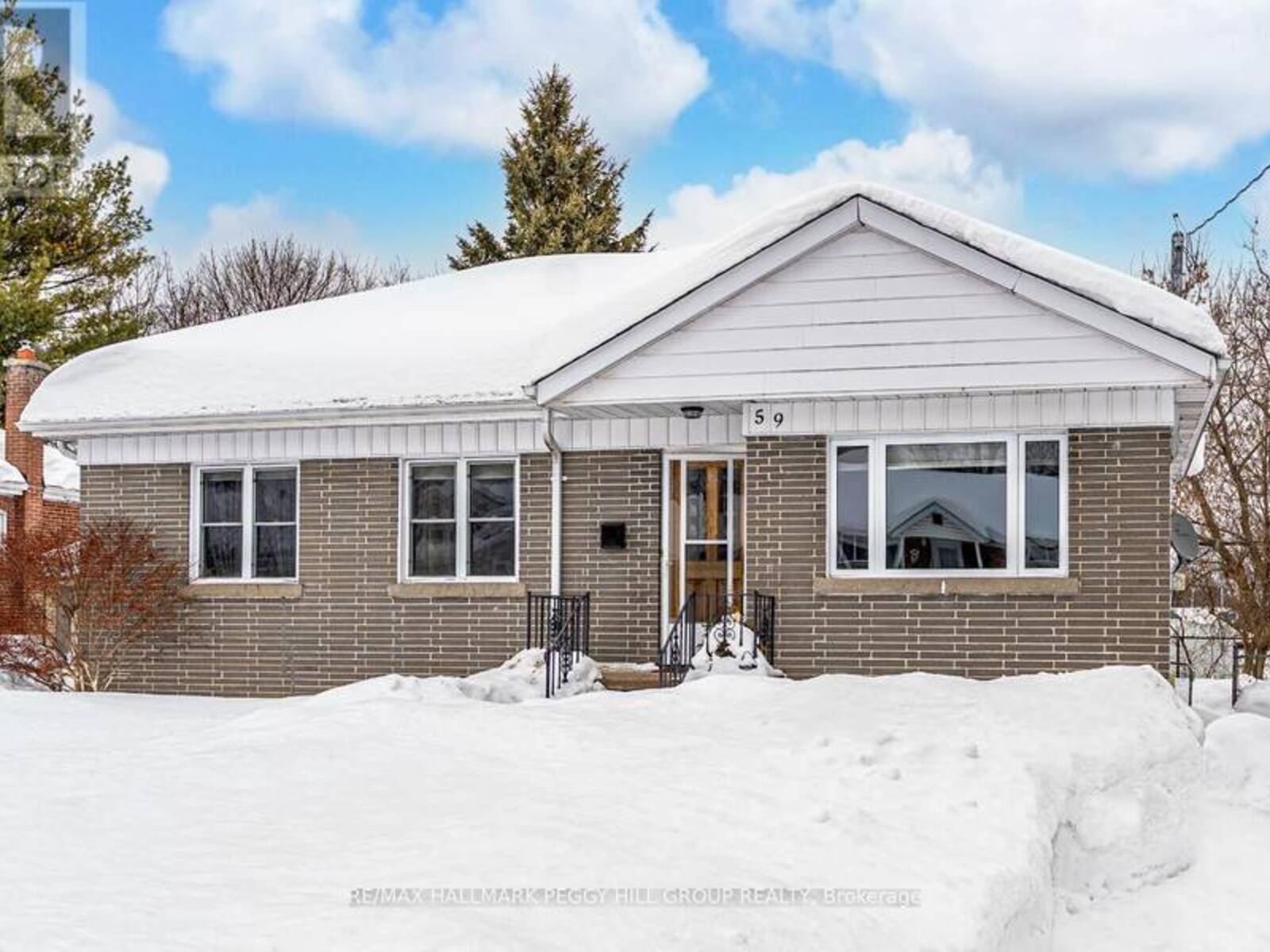 59 NEWTON STREET, Barrie, Ontario L4M 3N4