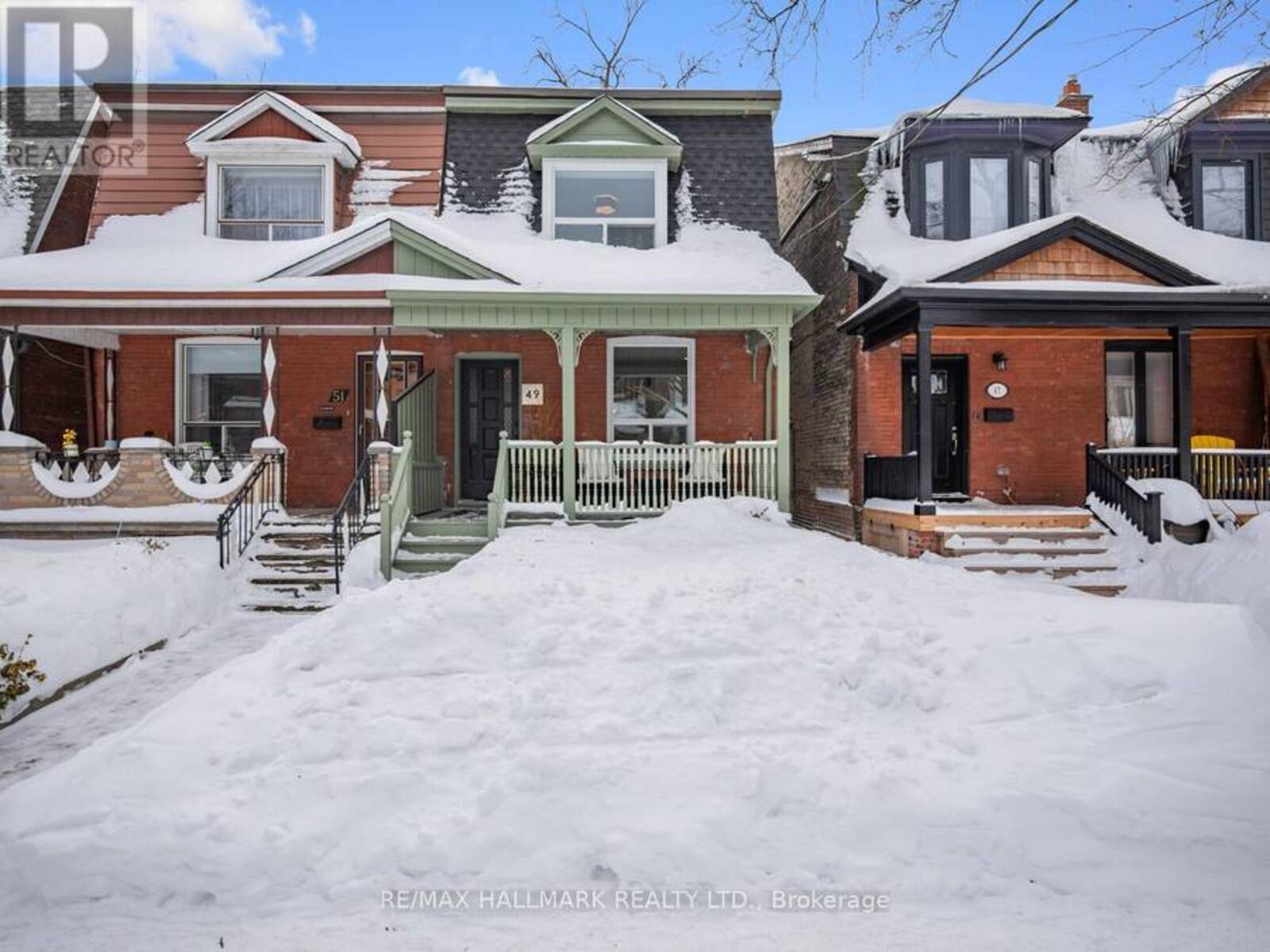 49 DEARBOURNE AVENUE, Toronto, Ontario M4K 1M6