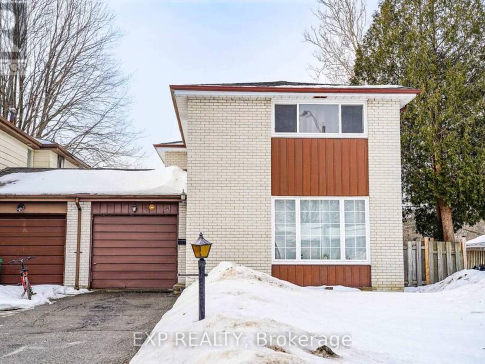 23 CLOVERDALE DRIVE, Brampton, Ontario L6T 2T5