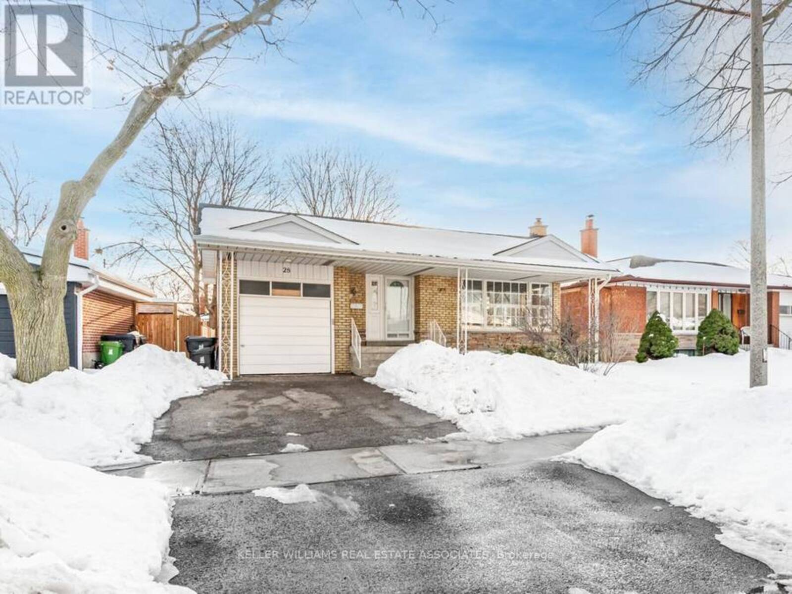 28 SELLMAR ROAD, Toronto, Ontario M9P 3E6