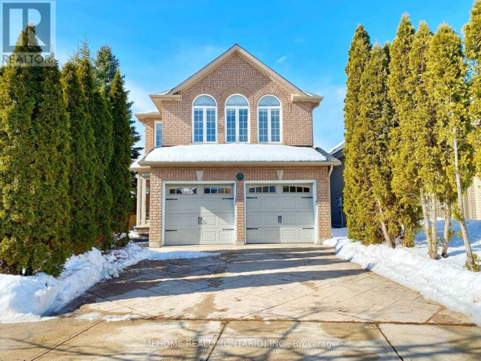 2 RED CARDINAL TRAIL, Richmond Hill, Ontario L4E 3Y6