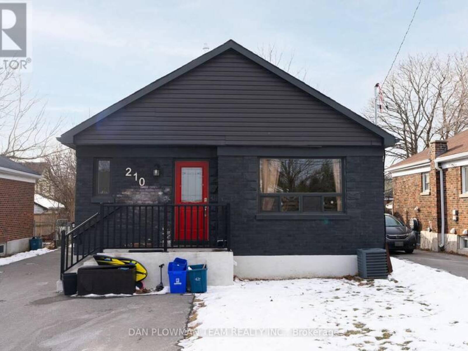 210 WILSON ROAD S, Oshawa, Ontario L1H 6C3