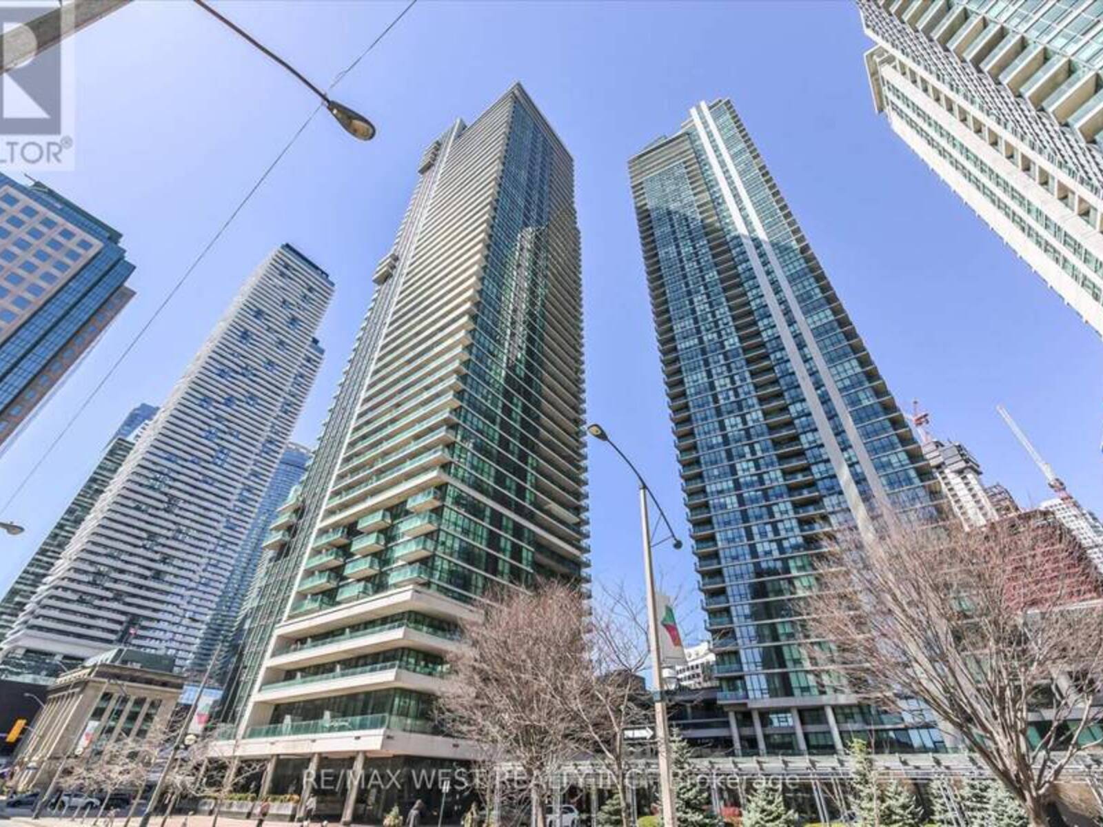 1504 - 33 BAY STREET, Toronto, Ontario M5J 2Z3