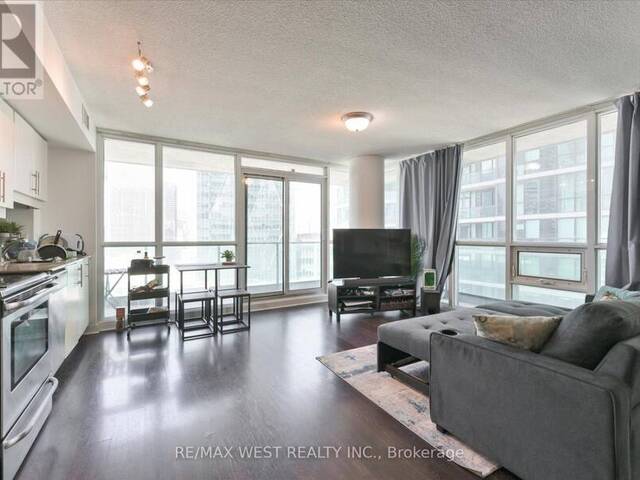 1504 - 33 BAY STREET Toronto Ontario, M5J 2Z3 - 2 Bedrooms Condo For Sale