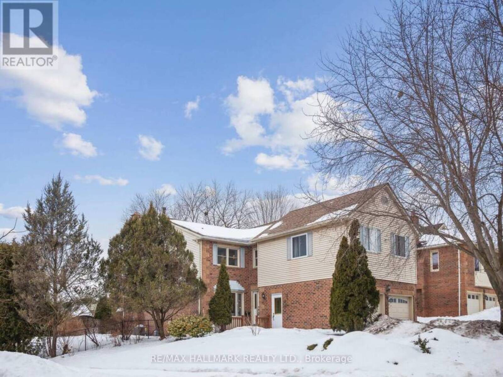 39 PEEVERS CRESCENT, Newmarket, Ontario L3Y 7T2