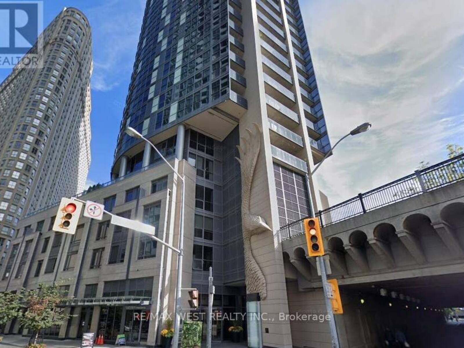 1906 - 1 THE ESPLANADE AVENUE, Toronto, Ontario M5E 0A8