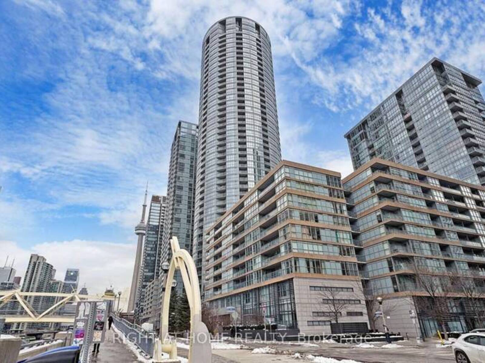 4510 - 21 ICEBOAT TERRACE, Toronto, Ontario M5V 4A9