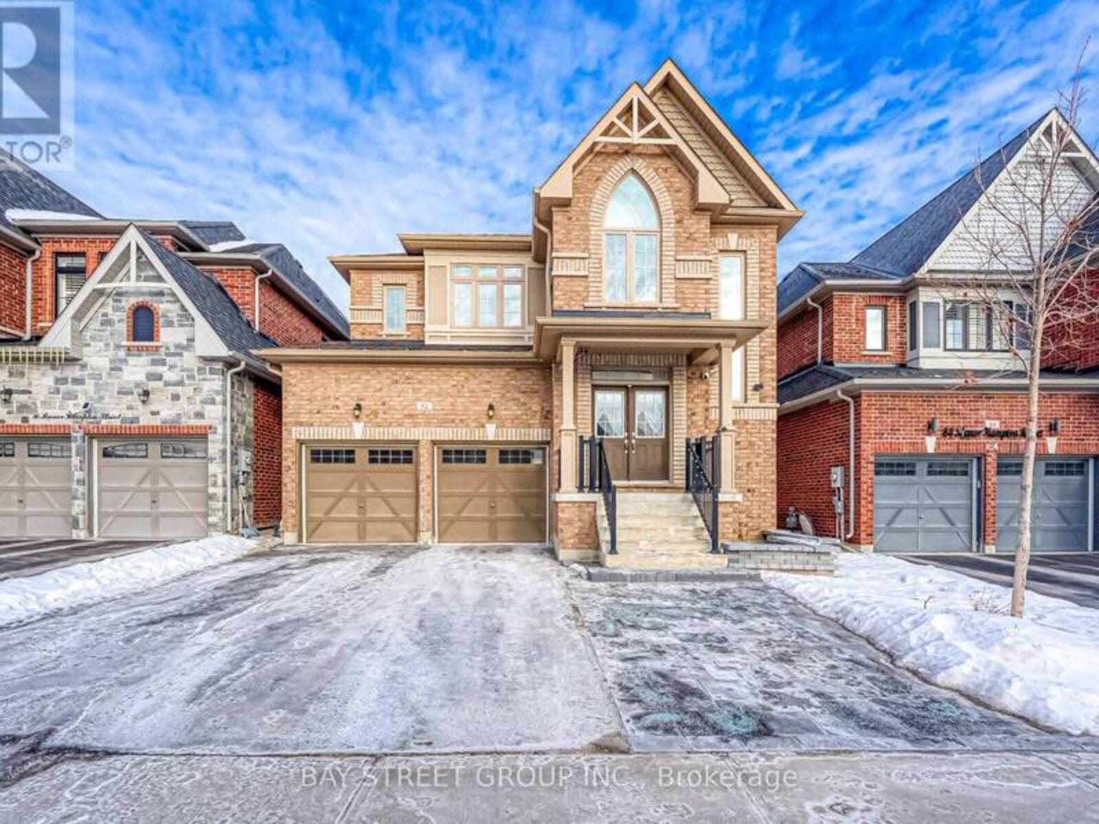 82 MANOR HAMPTON STREET, East Gwillimbury, Ontario L9N 0P9