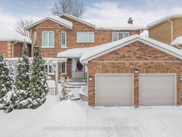 22 THACKERAY CRESCENT Barrie Ontario, L4N 6J6 - 4 Bedrooms Home For Sale